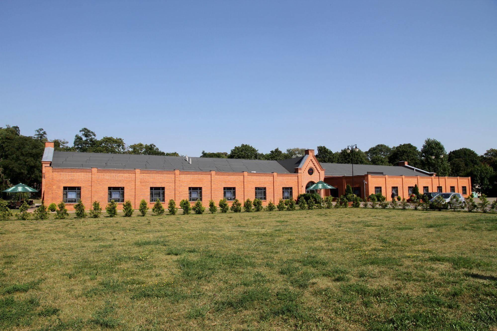 Hotel Nest Gniezno Exterior photo