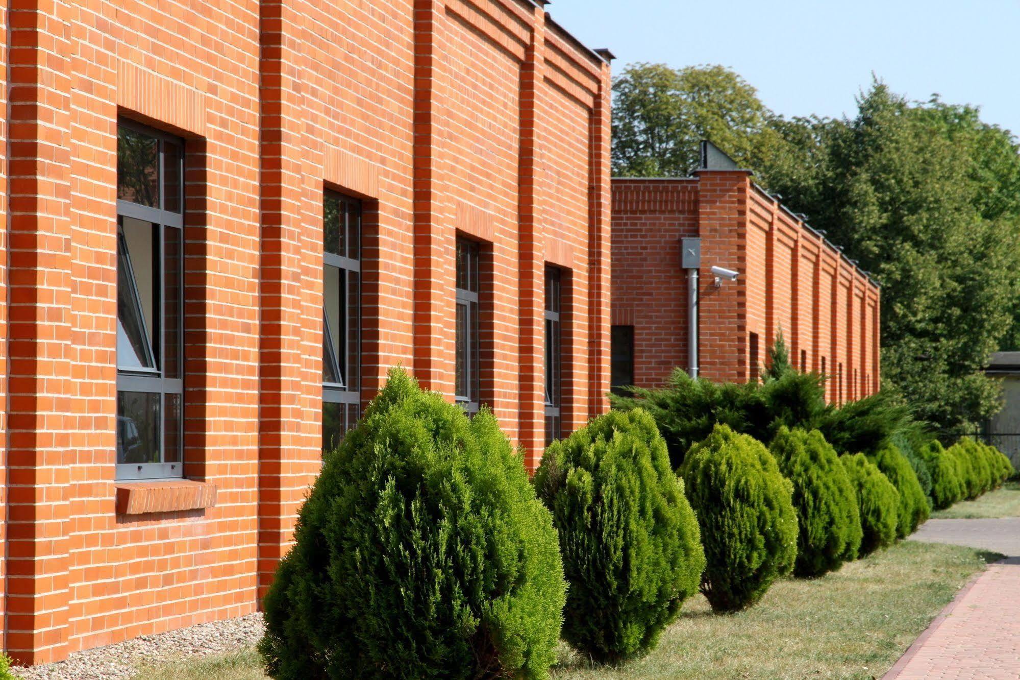 Hotel Nest Gniezno Exterior photo