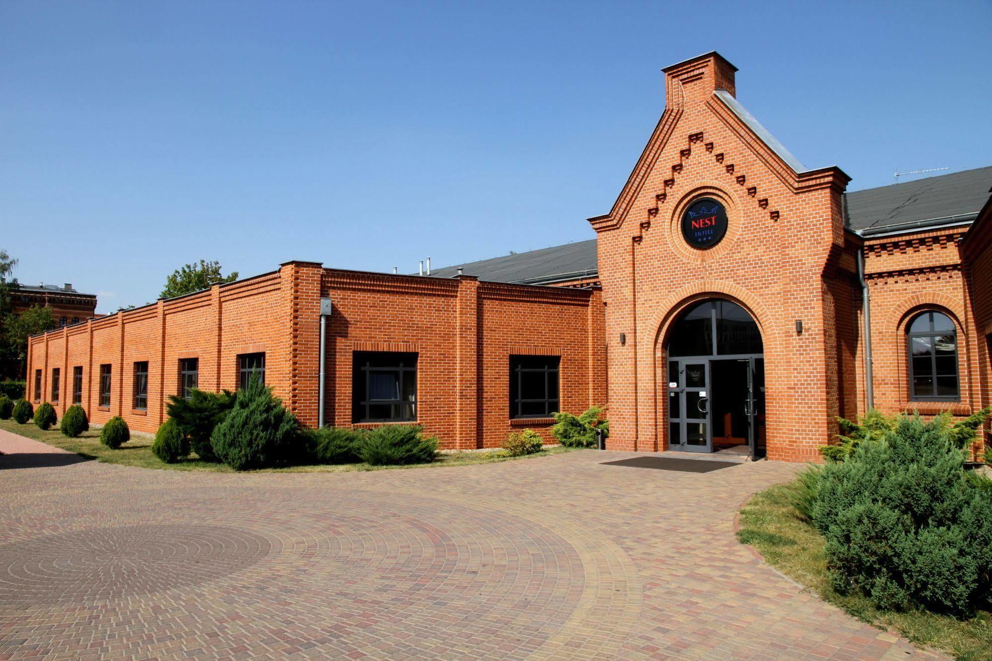 Hotel Nest Gniezno Exterior photo